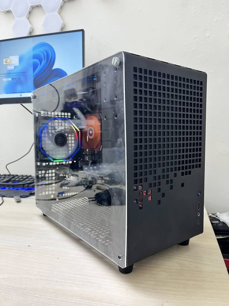 السلام عليكم
السلام عليكم 
السعر 250 الف
كوراي 7/ الجيل الرابع 
رام 16
هارد 512 ssd
كرت شاشة GTX1050 TI /4G
والشكل امامكم 
مكاني بغداد ويتوفر توصيل


**إذا كنت صاحب هذا الإعلان وتريد حذفه لأي سبب، رجاءا أرسل رسالة إلى الدعم الفني**