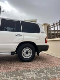 لاندكروز • ٢٠٠١ • ٣٣٠٠٠٠ كم