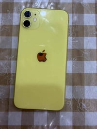 ايفون ١١ • بطارية مبدلة • رطوبة الشاشة