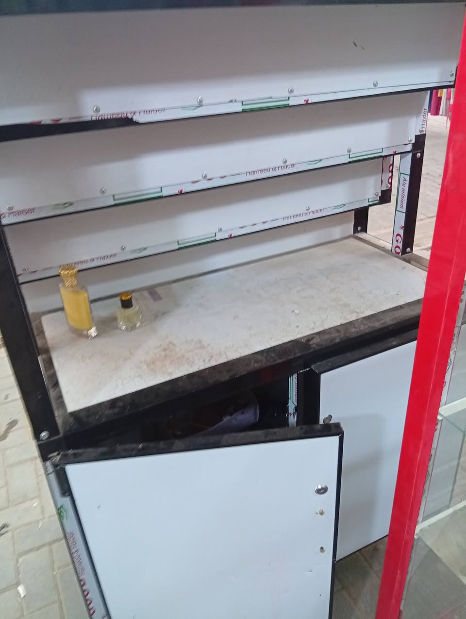 السلام عليكم متاح ميز عطور فقط نظيف جدا مكاني كوت


**إذا كنت صاحب هذا الإعلان وتريد حذفه لأي سبب، رجاءا أرسل رسالة إلى الدعم الفني**