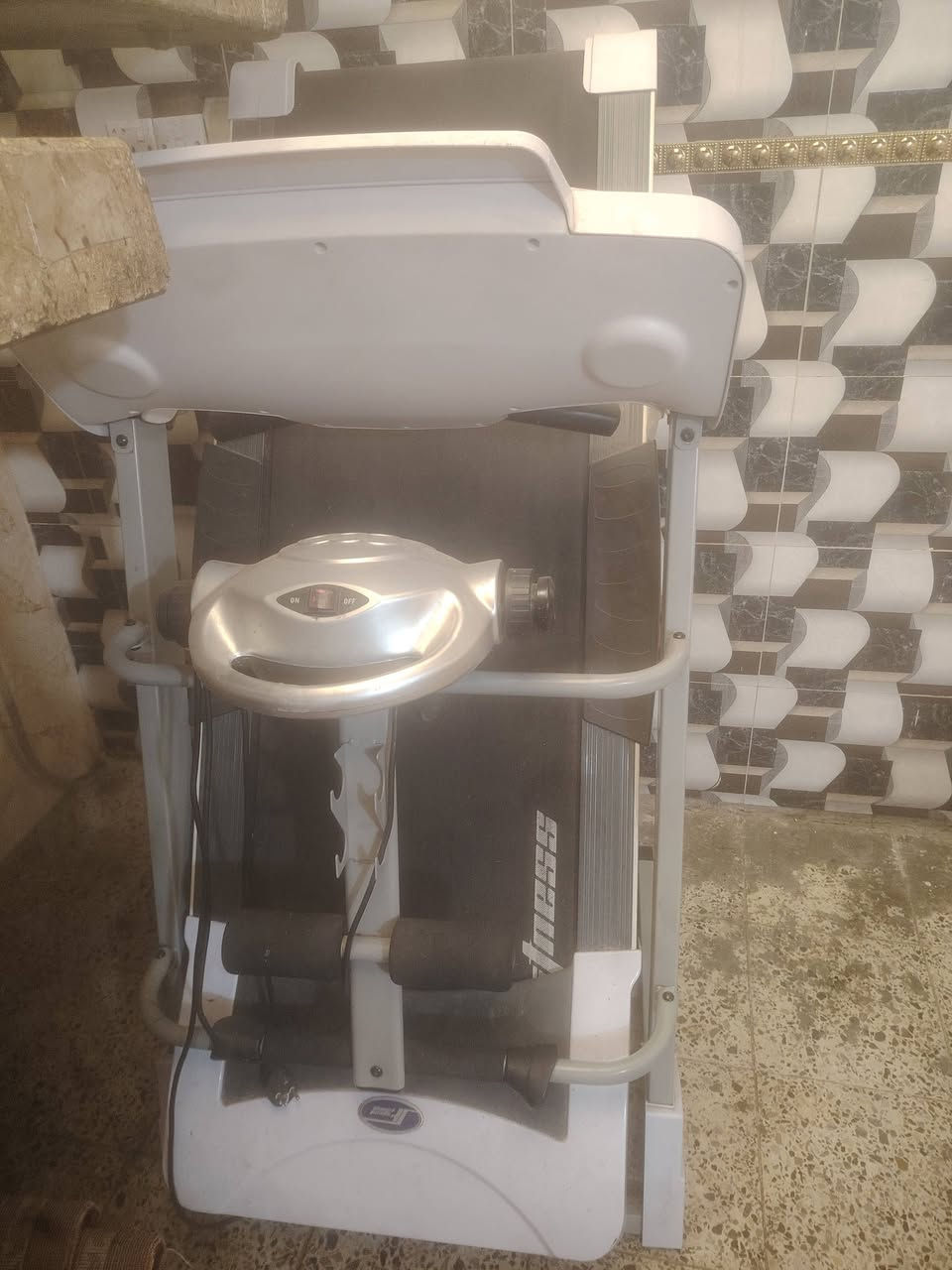 سلام عليكم جهاز جري جديد مستخدم اقل شهر للبيع سعر 250


**إذا كنت صاحب هذا الإعلان وتريد حذفه لأي سبب، رجاءا أرسل رسالة إلى الدعم الفني**