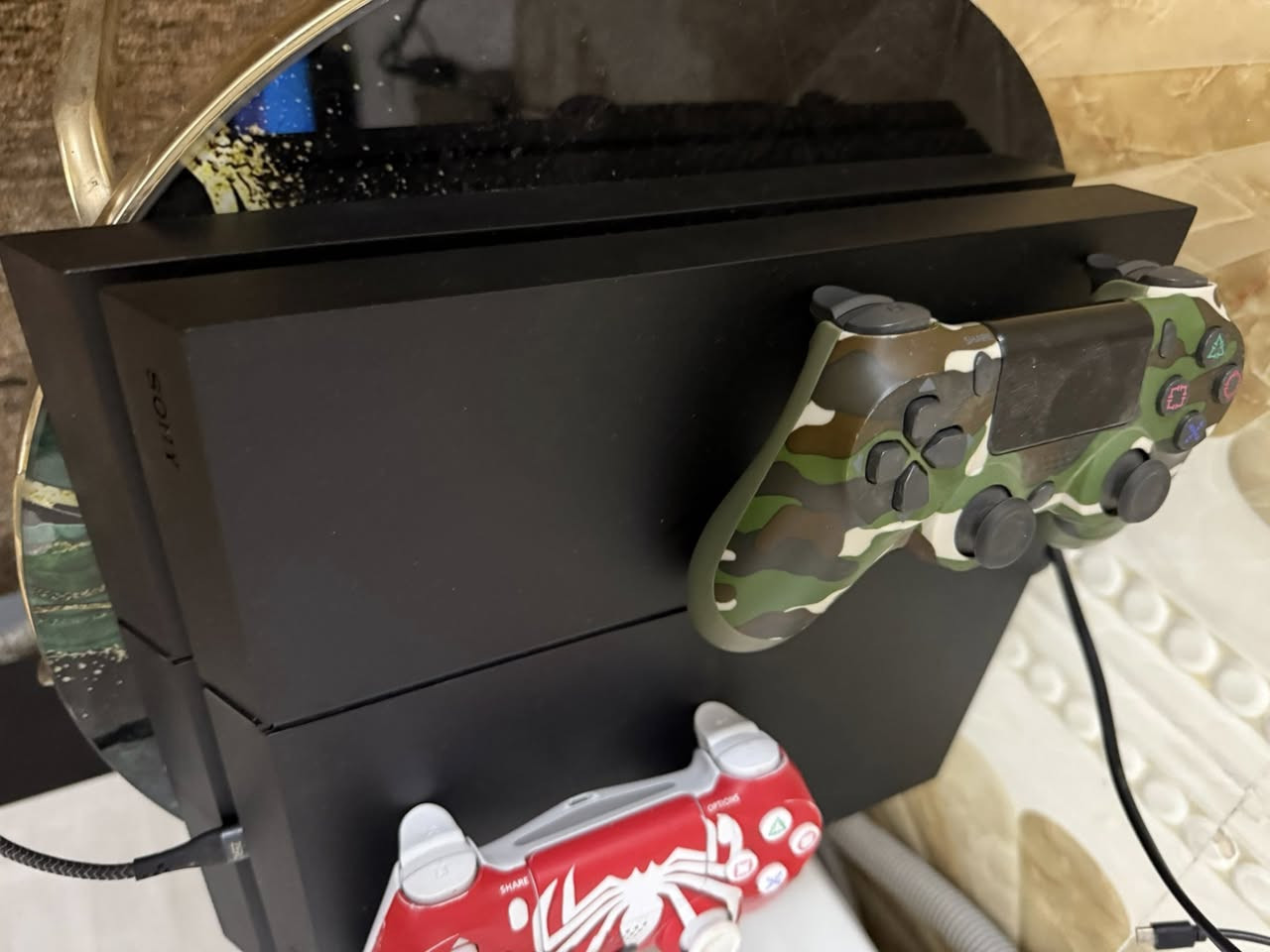 السلام عليكم
بلي ستيشن 4 فات جديد لوك بعدة بريحة الشركة ممفتوح ولا بي شخط
ذاكرة 500 بي حساب مليان العاب تقريبا بي 20 لعبة بالحساب اون لاين الجهاز وبي اشتراك بلاس هم رايدة ب210 الف ويا جوستكين
اخوان بس الحساب مصروف علية تقريبا 100الف بي لعبة روكت ليك هم مصروف علية فلوس انطي بالجهاز شكد متريد ضمان وتجي تاخذة من باب البيت عنواني بغداد المحمودية ***********
