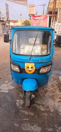 شباب 20 طالعه ب 21 لوحه وسنويه بدون ضربه وصبغ جاهزه اي نقص مابيها مكان...