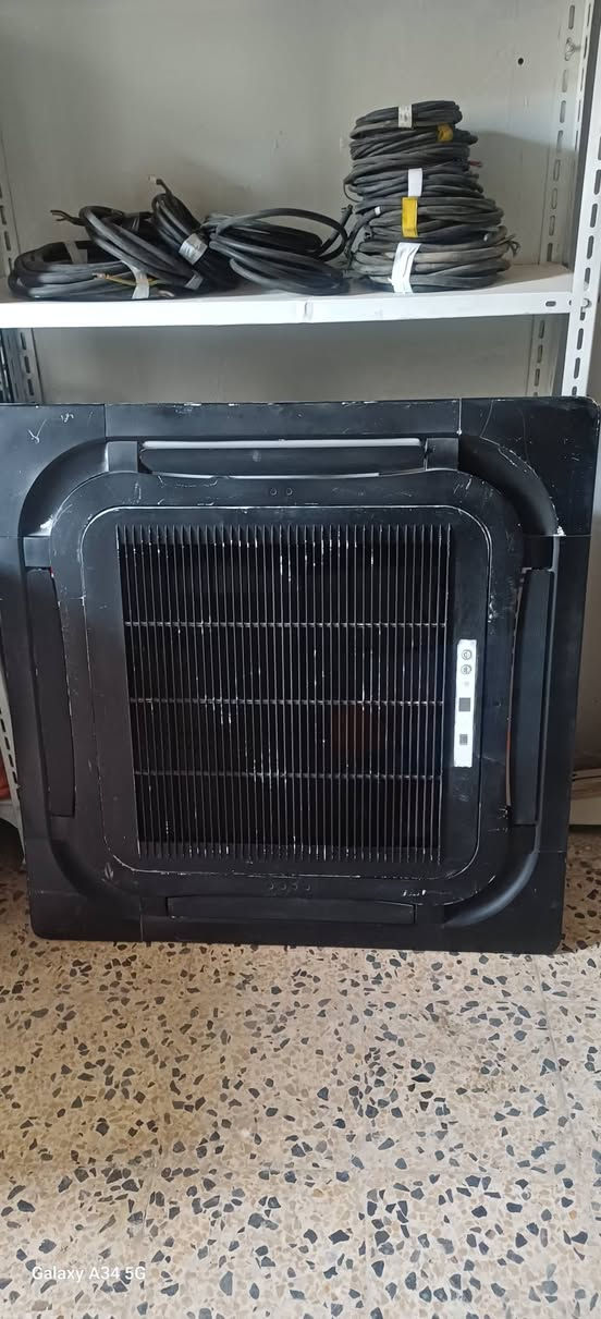 سبالت توسوت ٣طن انفيرتر كلش نضيفات عدد ٣ سعر الواحد ٥٥٠ الف تلفون ***********
