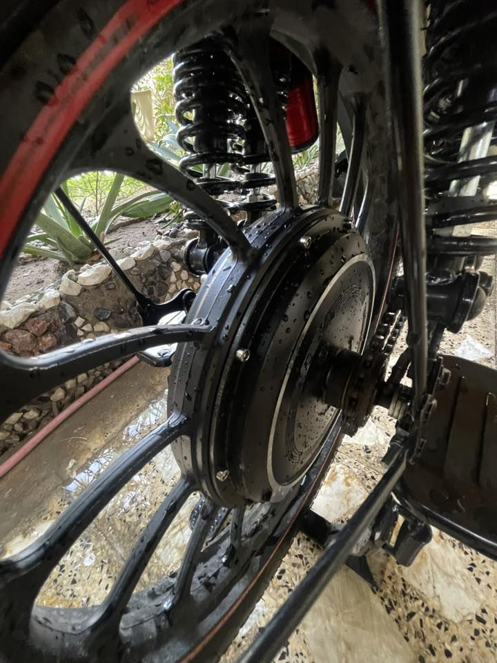 دراجه للبيع نضيفه جديده طك جيس كفاله عامه اجتي من صين سرعه60وبيهة3نمر ولا شخط بيهة سعر450 وبيهة مجال وتمشيك20كيلو للستفسار***********بي سيم كارت واتس اب
