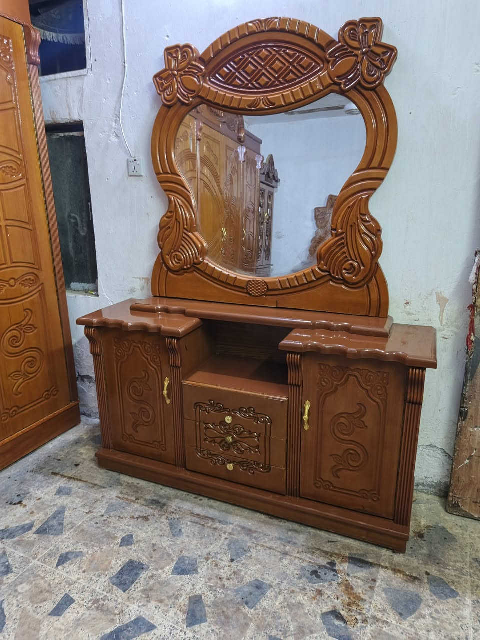 غرفه اخشاب ام السته تجاره  تزكام صاج كبس شريط جديده كلش نهايته ٦٠٠ مكان ناصريه ***********
