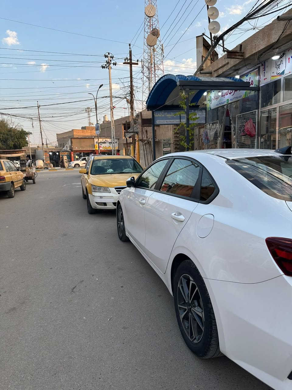 ( أعاده النشر سبب الوعود الكاذبه )كيا فورتي موديل 2022 معوقين ذي قار وكاله عامه يمته ما تريد بدون ضربه بيه دحجه قليله مثل ما موضح بل صور 
لوان ابيض صدفي 
ماشيه 47 ميل 
مميزاته 
توقف ذاتي 
تحديد مسار 
أشاره بل مري 
دوشمه بلادي درجه اولا 
مكاني ذي قار رقم الاتصال 
***********
