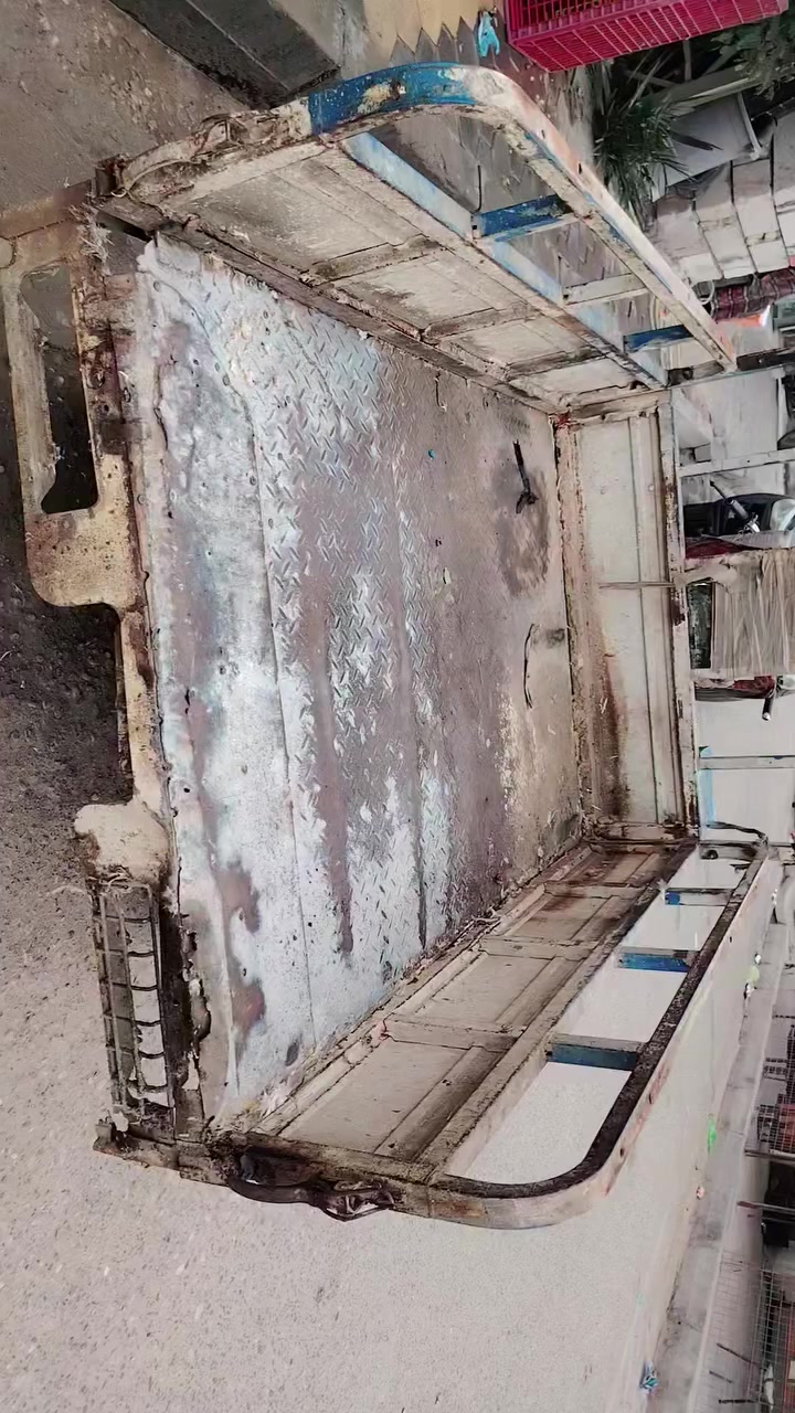 بدي ستوته مع قمريه مال دجاج للبيع
العنوان ناصريه حي الشهداء
السعر مناسب ***********
