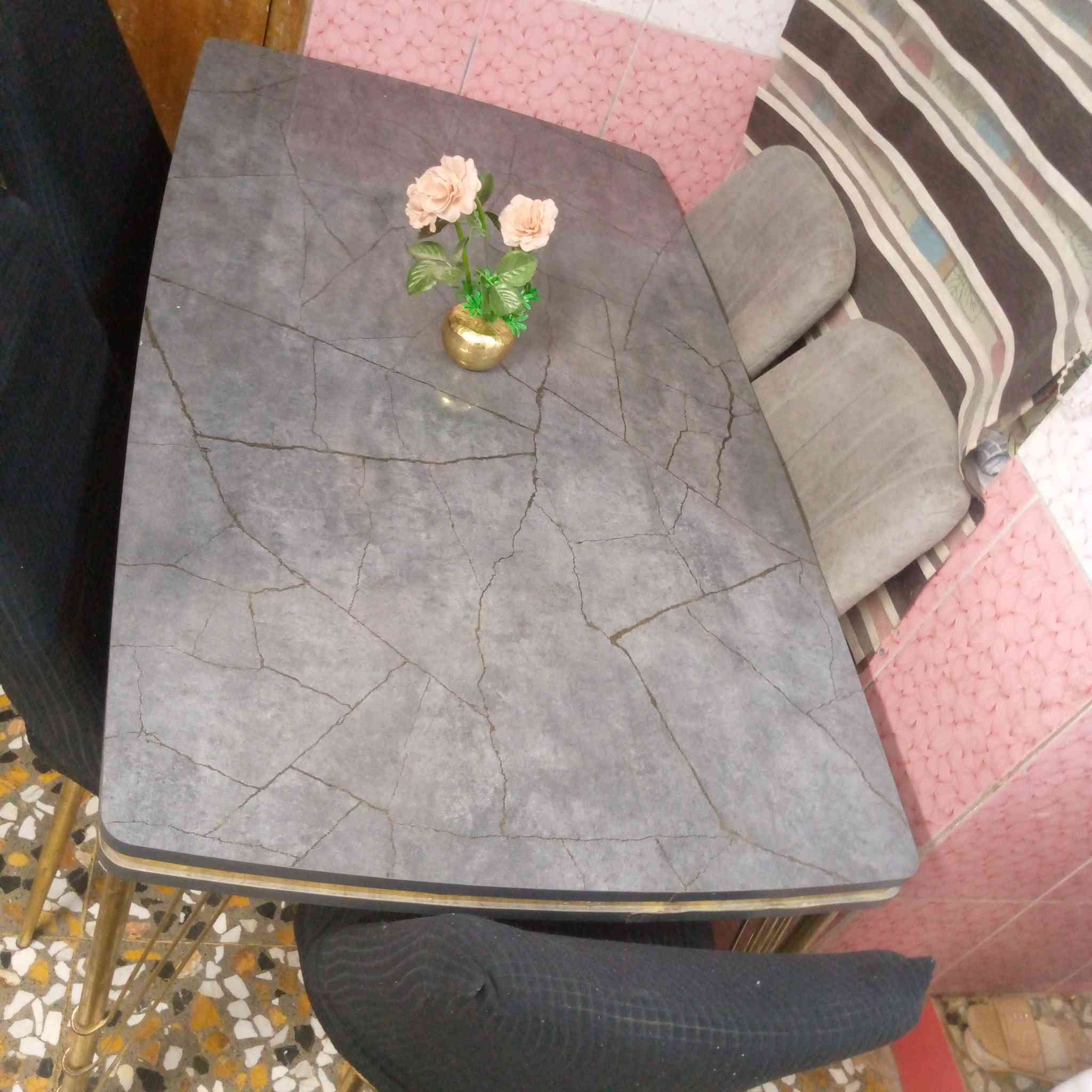كاروك طفل هزاز أخو الجديد
وميز طعام خشب مرمري خمس كراسي 
مكاني كريعات السعر خاص


**إذا كنت صاحب هذا الإعلان وتريد حذفه لأي سبب، رجاءا أرسل رسالة إلى الدعم الفني**