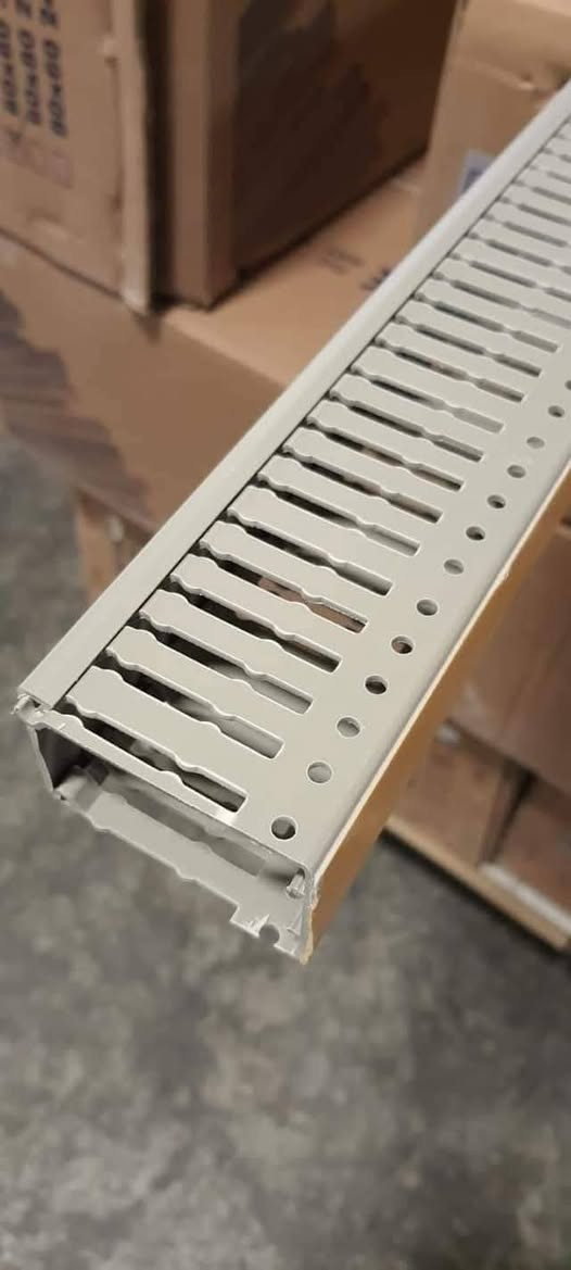 يوجد توصيل لجميع المحافظات 
عكد النصارى 
للتواصل 

***********
