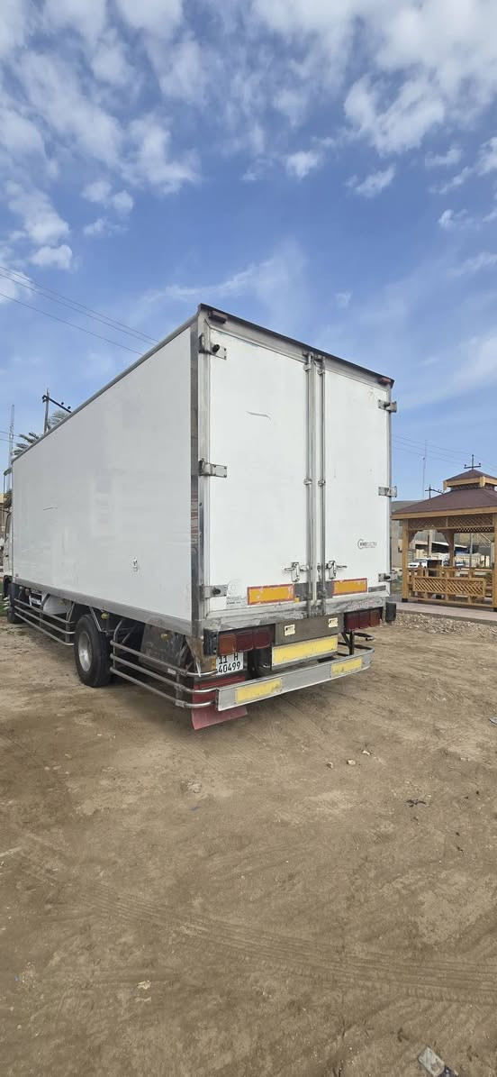 اصل ١٦ معلايه ١٨  باسمي شخصيا رقم بغداد
يسره بلاد 
٦ وربع 
مكفول شاصي 
تخم تاير دلوب 
مكينه فاكيوم ٨٠
٦ براغي 
براد شغال 
***********
