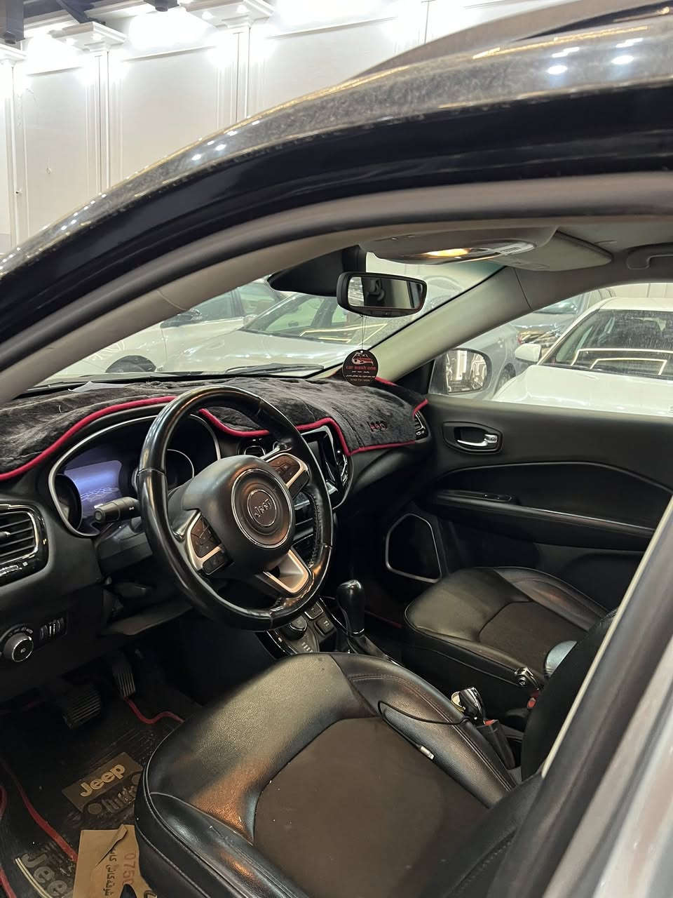 جيب كومباس موديل 2021 
ضررها جاملغ خلفي صبغ وجاملغ امامي بارد
ماشيه 100 الف
سعرها مناسب 123
الرقم تلفون : ***********
