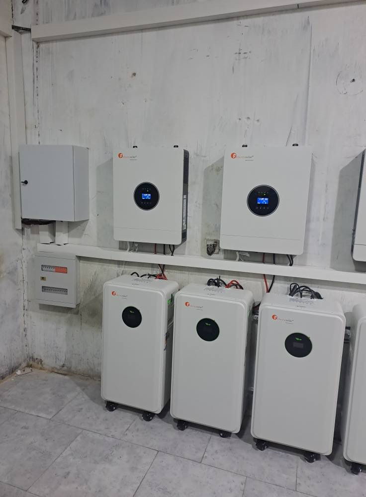 بسم الله ما شاء الله تبارك الرحمن 
تم تجهيز وتنصيب منظومة طاقة شمسية لمطعم الحجي في قضاء العلم بتاريخ 27/12/2025
مكونات المنظومة//
الواح لونجي 615 واط عدد 30
انفيرتر فيليستي حجم 12 كيلو عدد 3
بطاريات فيليستي حجم 15 كيلو الشكل الجديد عدد 4.
مع كافة الملحقات والاسلاك والحماية والتركيب.
#مركز_دجلة_للطاقة_الشمسية 
#الاول_بالعمل
#الاول_بالجودة
#الاول_بالضمان
عنواننا //
صلاح الدين تكريت القادسية الشارع العام 
الانبار الرمادي شارع 60
للاستفسار//
***********
***********
