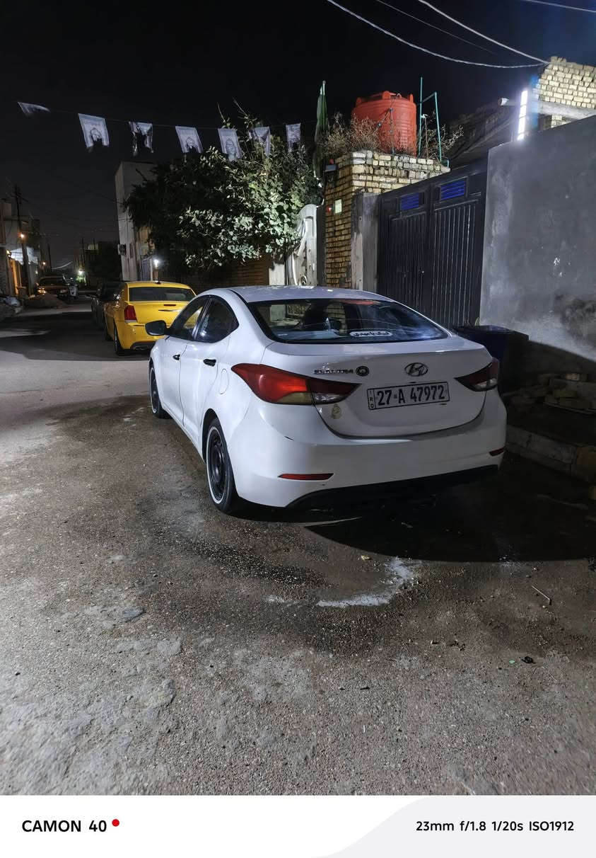 لنتره ١٥ بسمي سياره  خليجي ما بيه حادث بس طخات 
سعر ١٠٠ ناصريه سكان صناعي  ***********
