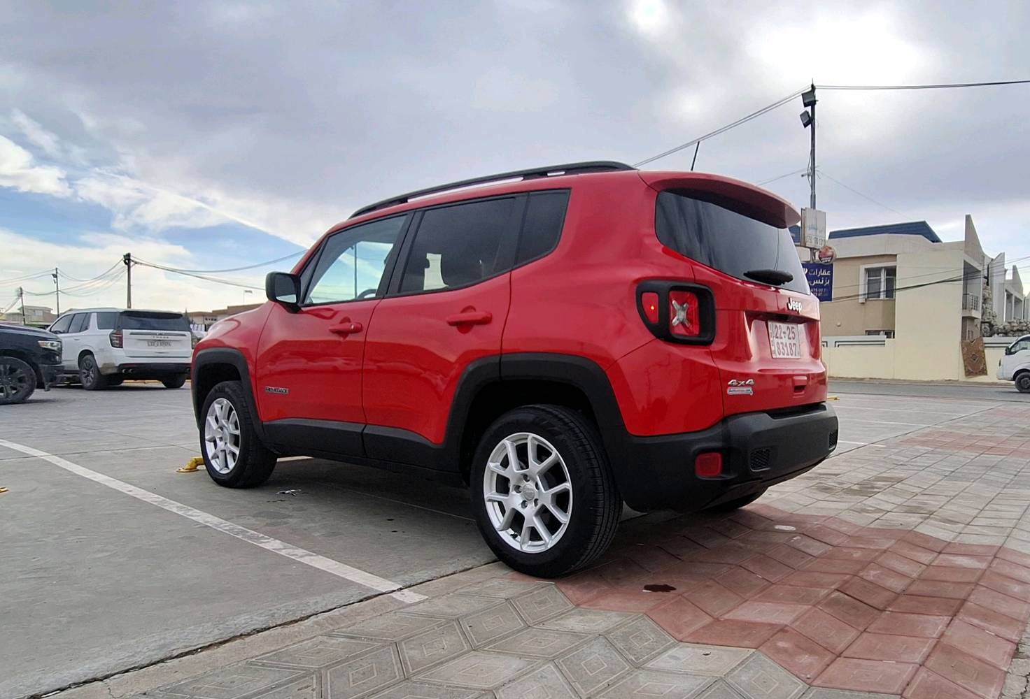 جيب رينيگید ٢٠٢٣
بصمة ، شاشه كبیرة،  كاميرا دوارة،  رادارات امامية و نقاط عمياء،  كشن كهربائي و هیتر،  ستیرن هیتر، فور ويل  ، بصمتين، ...
بيها بابين طرف اليمين مبدلات بلادي . امام و خلف السیارة كبس بدون حادث 
ايرباك بردة واحد فقط ومصلح ومسستم بلادي. 
ماشیة ١٤٠٠٠ فقط
مكینة ٤سلندر ١٣٠٠توربو
مكان السيارة اربيل 
السعر  156ورقة
مرقم اربيل جديد 

موبایل،  واتساب،  فايبر 
***********

XXXXXXXXX'XXXXXXXX

جێب رینیگەید ٢٠٢٤

بصمة،  شاشة  گەورە،  کامیرای خولاو،  دەبل ئەکسل،  راداری پێش و تەنیشتەکان،  ....
٢ دەرگای لای سەکن بلاد گۆراینە و پێش و پشتی کەپسە. 
١٤٠٠٠ رۆیشتیە 

نرخ  156 ورقە 
رقم اربیل

موبایل،  واتساب،  فايبر 
***********