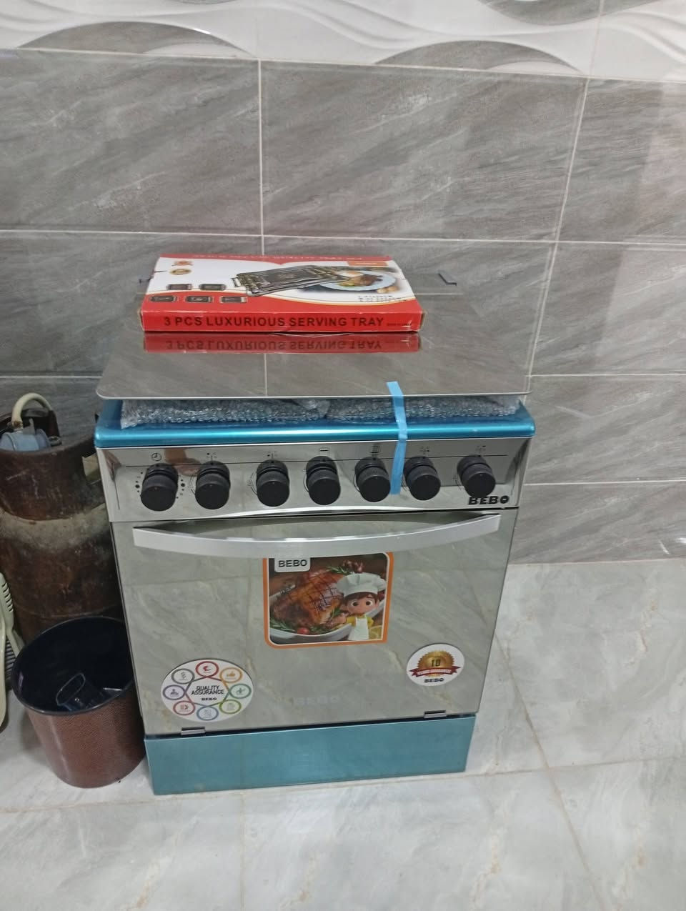 السلام عليكم عندي هذني الاغراض للبيع اكو بعض جديد مامستخدم والبعض مستخدمة شي قليل كل حاجه وسعرها راسلني على الخاص او الرقم *********** بي واتساب
