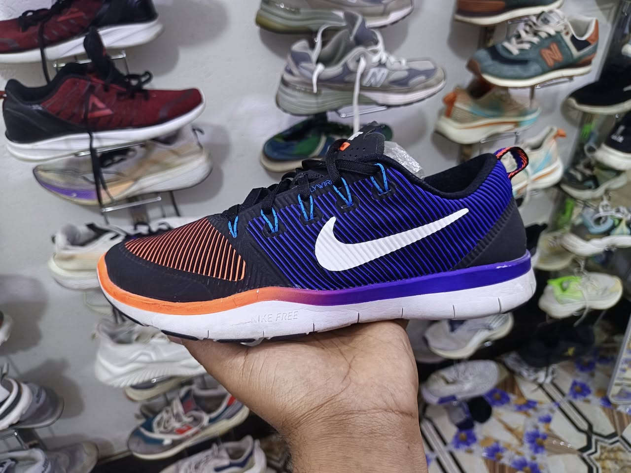 ترانشوز باله رياضي
العنوان الماجديه شارع الملعب 
قرب السوق محل ابوذر 
***********
