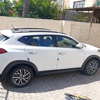 توسان 20 مكفوله ماشيه59 السياره فول مواصفات  السعر 215  هاتف 077119157...