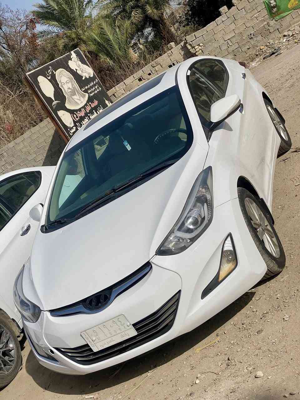 2015. خليجيه فول مكفوله 
محرك 2000 كير مكفولات
السعر 129 بيها مجال جداً بسيط
عنواني بغداد البياع
الشراي يتصل مامتواجد ع النت
***********
