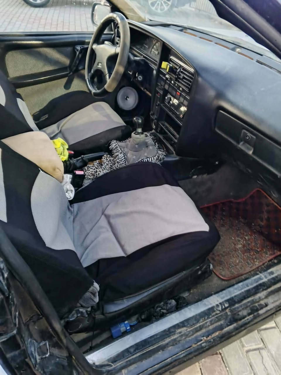 سلام عليكم أوبل اوميكة موديل 91محرك لا تنقيص ولا تبخير ستندر كير عادي قرفتة حلوة  سيارة نشاط فول صدرة جديد تخم تاير مال جناي السعر ٢٨ العنوان الرمادي أو ناحيت الوفاء ***********
