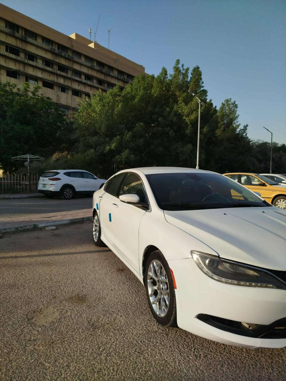 كرايسلر c200 موديل 15 للبيع
السيارة محرك سته سلندر 

مواصفات السيارة/

شاشه كبيره

الكشنات الاماميه تحكم كهربائي

اشاير بألمرايه

المراه الوسطيه تعتيم ذاتي 

الدشبول لونين

الكشنات جلد ابيض

عليه ويل نيكل اصلي

اكزوز رياضي

منظومه زنون كامله

شفتات بالستيرن

السياره ٣ بصمات

——————————-

السياره عليه كير ومكينه حاويه 

منظومة ماء جديده كامله 

منظومه تبريد جديده كامله

—————————————

مكان السيارة النجف الاشرف

السياره باسمي هزه وسنويه قبل شهر مسويهن 

السونار مرفق بالمنشور
 
السعر 107 بيه مجال للطيبين واني خادم 

***********
