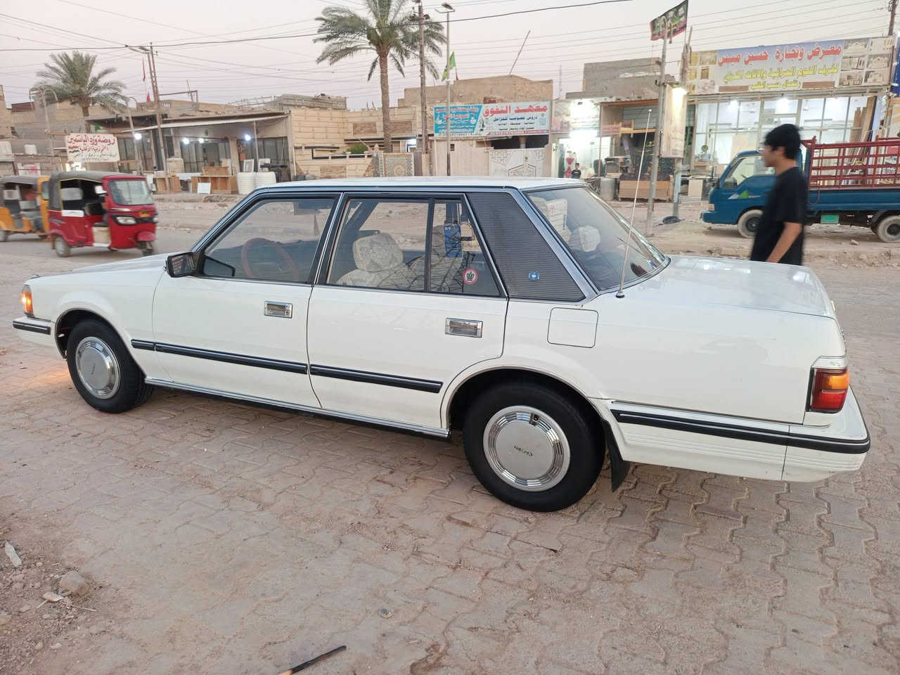 سلام عليكم سوبر 1985 كير مكينه بلاد مكفولات تبريد ثلج تخم تاير بلاديه مابيه صبغ صدر جديد غرفته جديد بسمي سنويه جديده رقم جديد 31سياره جديده أحله من صور سعر 72وبيه مجال بسيط مكان سياره بغداد نهروان رقم ***********
