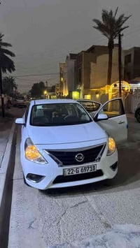 نيسان سني للبيع  موديل 2021 السعر 118 وبيها مجال بسيط حك الجيه  السيار...