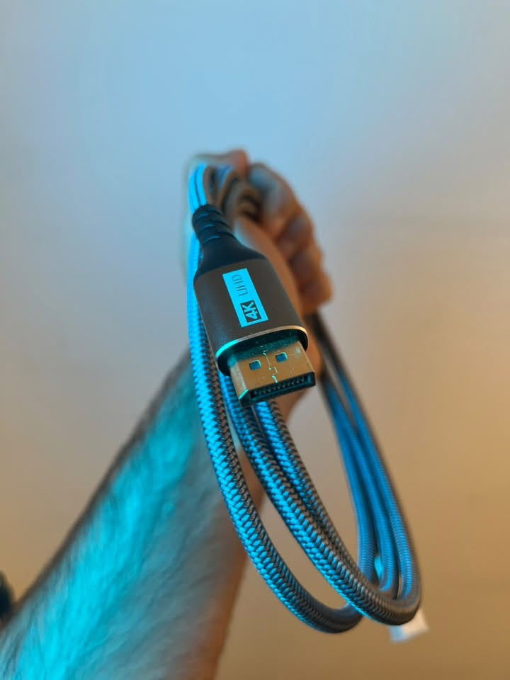 كيبل DisplayPort 4K UHD – جودة عالية وأداء ثابت

إذا تريد أفضل جودة صورة وسلاسة في العرض، فهذا الكيبل هو الخيار المناسب. ✅

السعر : 10 آلآف فقط

📺 المواصفات:
• يدعم دقة 4K UHD (3840×2160)
• يدعم 4K@60Hz و 2K@144Hz
• مناسب للشاشات، أجهزة الكمبيوتر، والبروجكترات
• تصميم مجدول (Braided) لمتانة أعلى وعمر أطول
• رؤوس مطلية بالذهب لتحسين نقل الإشارة وتقليل التشويش
• جودة تصنيع ممتازة

💻 مثالي للألعاب، التصميم، المونتاج، والاستخدام اليومي.

متوفر توصيل لكافة المحافظات 🇮🇶

📩 للاستفسار أو الطلب راسلني او اتصل ***********
