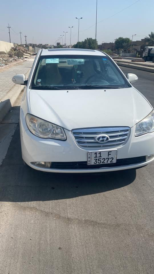 سيارة الانترا  رقم بغداد انكليزي موديل 2011 محرك 1600
مصبوغه حزام 
تخم تاير جديد
مكينه كير مكفولات
تبريد شغال
سعر 105
سونار موجود بالمنشور
***********
