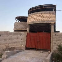 عندي هاذ لبيت كلش فخم كله دنك 11 دنكه مساحه 200 متر غرفتين وصاله وحمام...