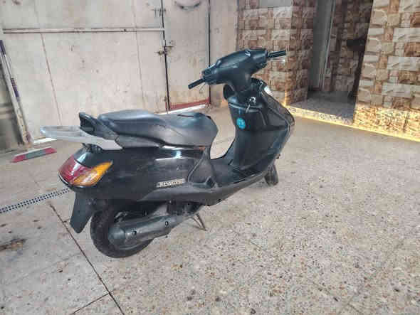 سلام عليكم دراجه سبيسي ياباني للبيع مفتوحه رايمر كفرات اصلي كهربائيات شغاله السعر 550
***********
