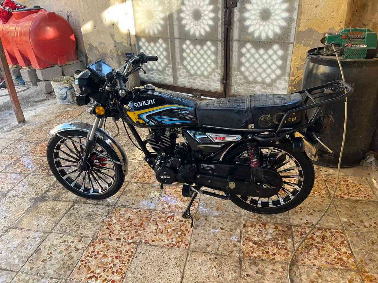 دراجة للبيع موديل 25دراجة فول مواصفات  دراجة اكتفل عشاير  من سرقة. الدراجة اوراقها ضاعن.    سعرها 650بيها مجال بصيط


**إذا كنت صاحب هذا الإعلان وتريد حذفه لأي سبب، رجاءا أرسل رسالة إلى الدعم الفني**