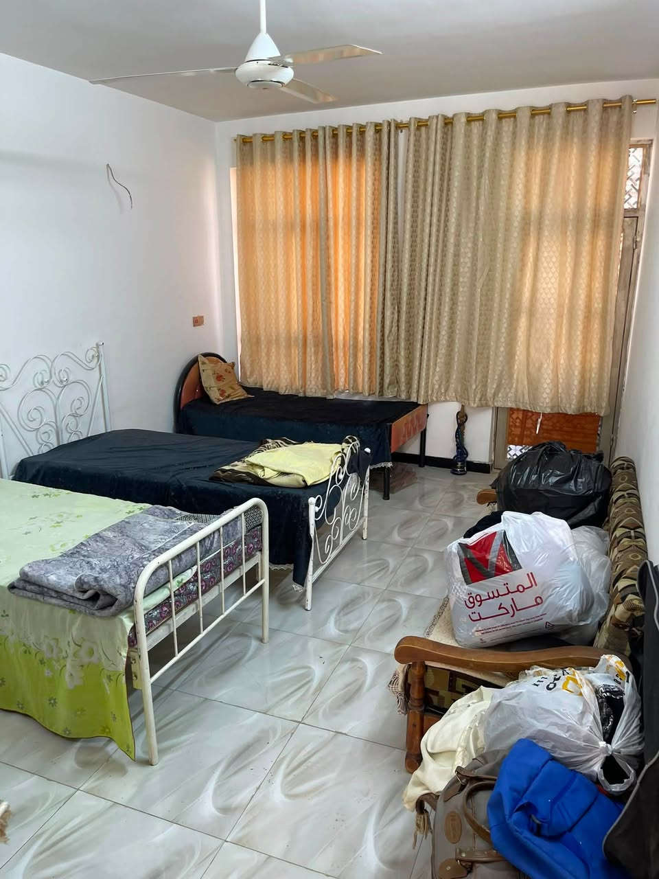 🛑 دار للبيع بناء حديث 🏠 
- مساحة ٨٥
- غرفتين نوم كبار
- استقبال 
- حمامين 
- للأستفسار : ***********
