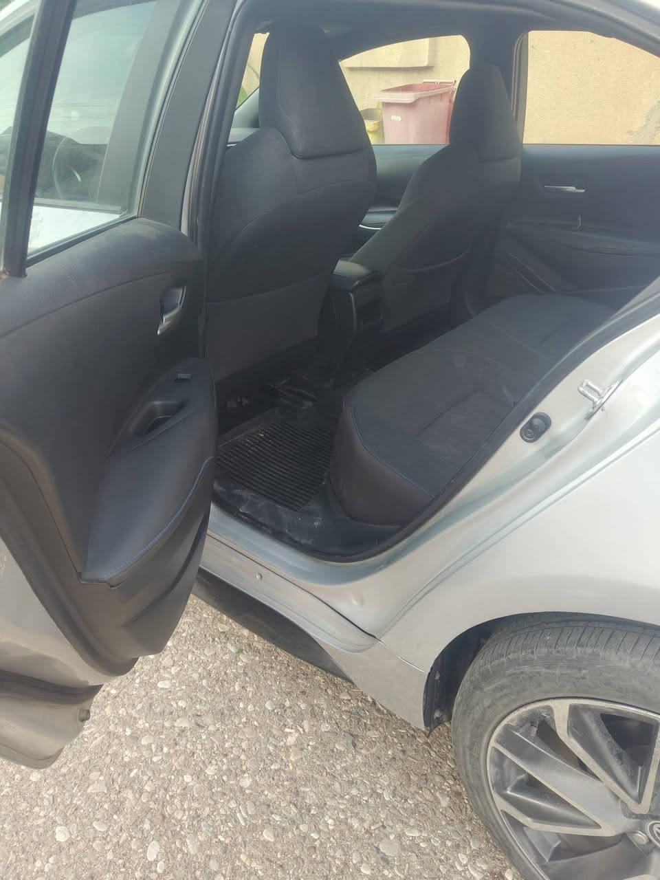 كورلا SE
موديل 2021
وارد امريكي 
جادث جمالغ خلف السايق بس الهلال 
محرك 2000 
رقم اربيل
بدون ارباك 
موصفات سيد بريك بصمه كامره خلفيه بصمه وبعد بيها موصفات
السعر 155🌹 وبي مجال 😎
الاستفسار ***********
مكان السياره كركوك
واردامريكي
