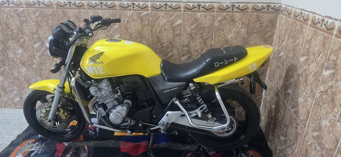 للبيع سي بي 4 مكفوله الدراجه جديده لوك بدون اوراق مكاتبه فقط من معرض تميم تميمي
السفسار عن سعر
اتصل ***********
لحد يكلي ليش مكاتب سعر لان الي يريد يشتري ماتوكف بعينه 100دينار مال اتصال
