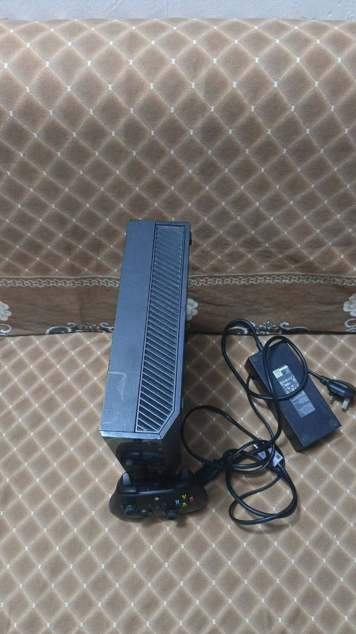 اكس بوكس وان فات السعر ٥٠ الف المكان الرمادي الملعب قرب نادي الرمادي للتواصل واتساب فقط ***********
