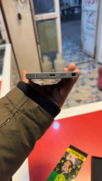 سامسونك S24 الترا الظرر ضهر فقط موضح بالصوره القلم مفقود بدون ملحقات  ...