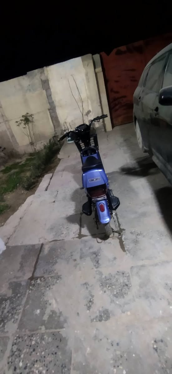 السلام عليكم دراجة شحن للبيع او مراوس دراجة حجم 16 اربع بطاريات ثنين تعبانات السعر 225 وبيهة مجال بسيط


**إذا كنت صاحب هذا الإعلان وتريد حذفه لأي سبب، رجاءا أرسل رسالة إلى الدعم الفني**