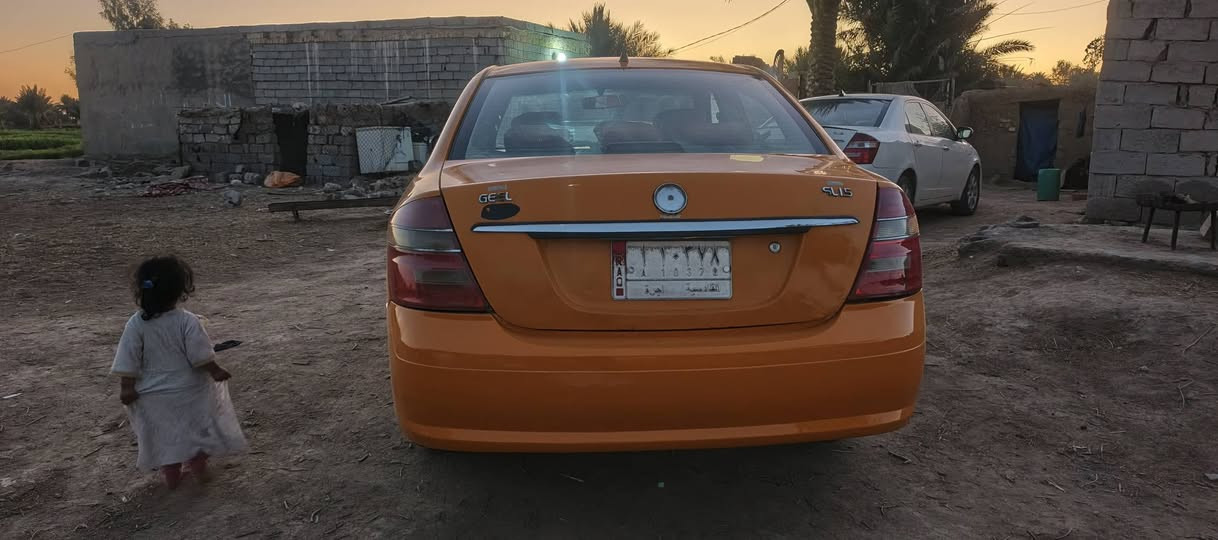 سلام عليكم جيلي موبل 2013 اللبيع مكفوله من ضربه قادسيه ألماني تحويل مباشر العنوان الديوانية عفك 42 وبيها مجال الشراي يتصل ***********/*********** خاص ماكو
