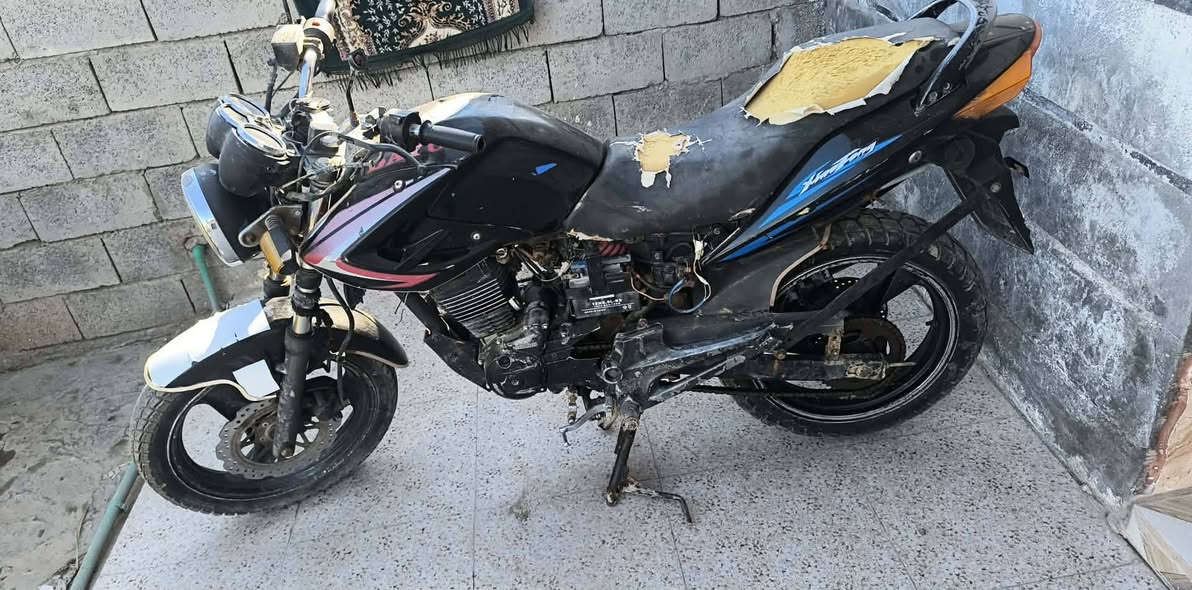 سلام عليكم دراجه دايوان موديل 2013 اوراق اصوليه السعر 600 وبيهه مجال 
التواصل ‏‪0782 774 0658‬‏
