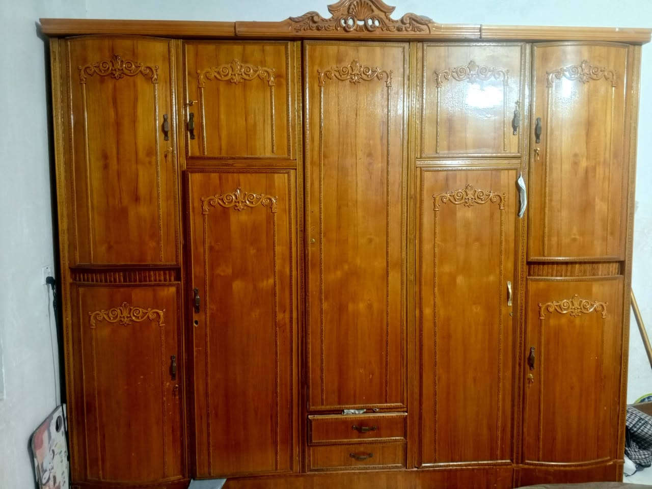 لبيع كنتور ٥ بيبان والله كلش نظيف ***********
