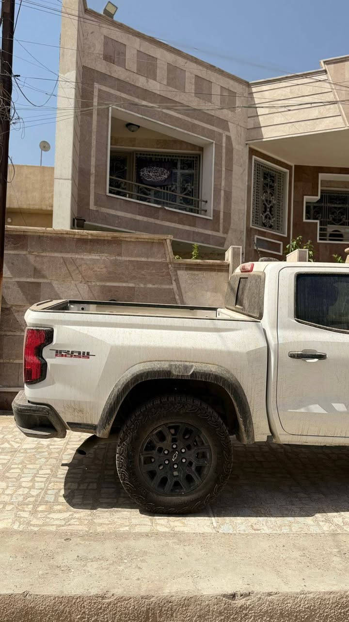 شوفر كولورادو تريل باس 2025
رقم بغداد باسمي شهداء
صبغ حافة البنيد وخشم الجاملغ

السعر 240 
بغداد المشتل
***********
