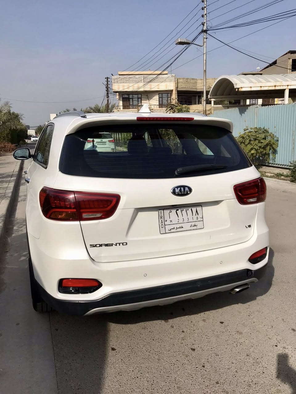 السلام عليكم سورنتو موديل 19 خليجي مكفوله من الصبغ والبارد عدا الي ماشر شركة الدوليه ماشيه75 تخم تاير  مواصفات الدوليه السعر 243 وبيها مجال بسيط ت*********** مكاني بغداد
