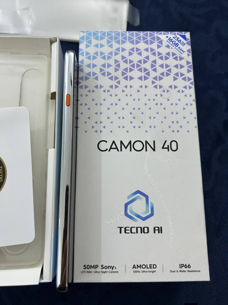 للبيع تكنو كامون 40
ذاكره 256 
مستخدم قليل
نظافه 100% 
ملحقات كامله 
جهاز كلش حلو وقوي 
السعر 225 
مكان موصل حي السماح 
متواجد انتصال او وتساب فقط 
***********
