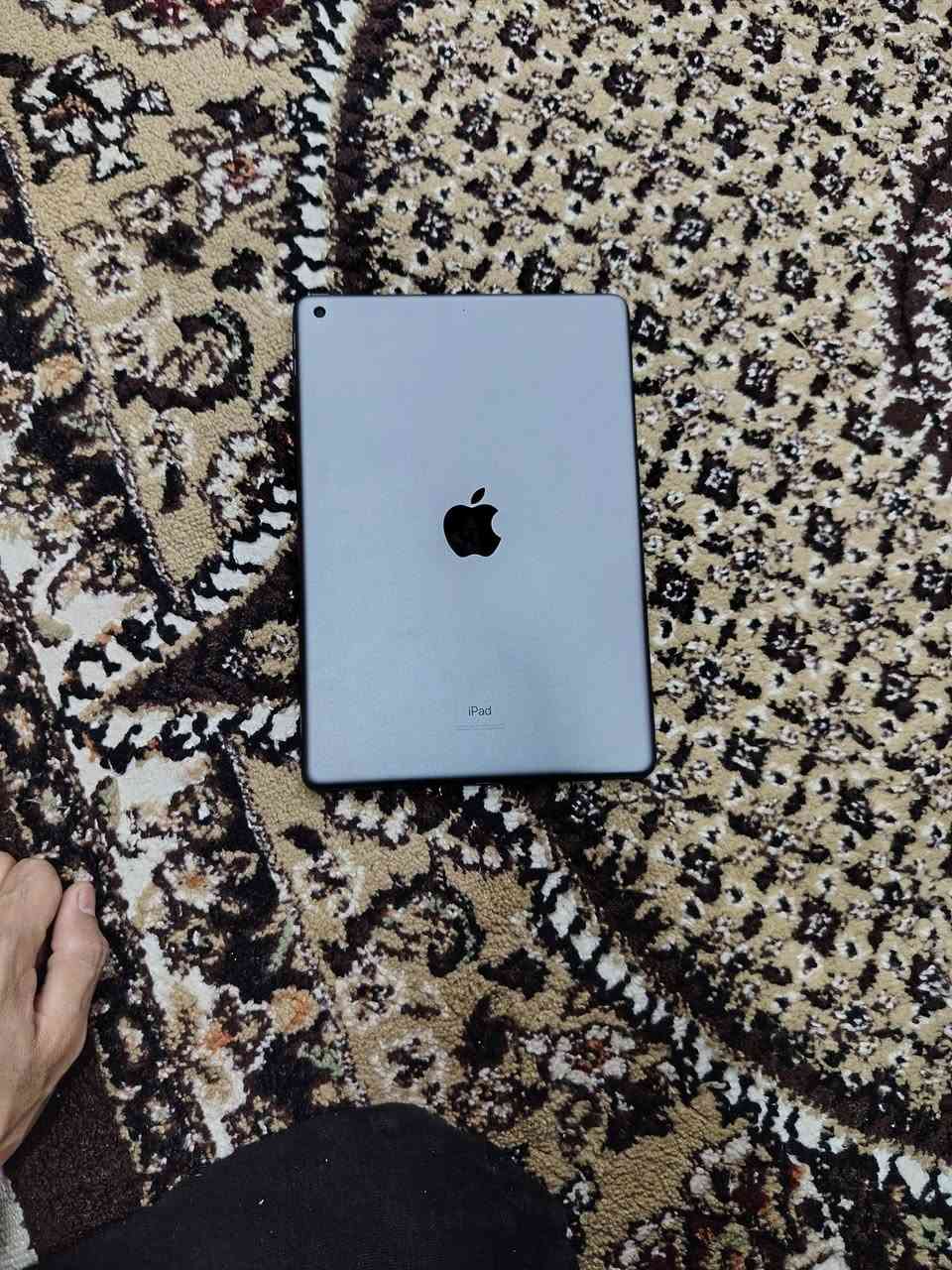 السلام عليكم ابياد9 الجيل التاسع
مستخدم شهر ونص
نظافه 98 من100 
مع ملحقاتو الاصليه كامله
السعر 285 الف وبي مجال
العنوان الموصل الجانب الايمن حي التنك
للتواصل والاستفسار ***********
