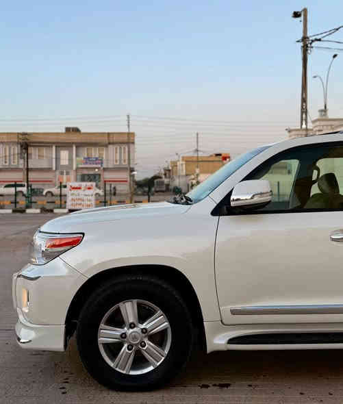 سلام عليكم شباب الي يدور جديد
الحلال للبيع او المراوس حسب القناعة 
لاندكروز 2015 بريم اصل
Gxr v6
مكينة ستة سلندر
رقم بغداد الجديد سنوية وهزة جدد باسمي
فول مواصفات 1/1
كتلوكات شركة بيها 
سبير وعدة مال شركة 
على ايد وحدة من هيه زيرو 
مكينة كير حداديه تخم تاير باتري كهربائيات كلهن جدد 
كفاله عامة من كلشي من صبغ وبارد وتبديل حتى الدعاميات كفاله من صبغ 
المواصفات:-
سلايد فتحة
ثلاجة 
كشنات جلد اصل بيجي 
كشنات كهربائي ثلاث دكم
شاشة + كامرة + حساس امامي خلفي كلهن بلاد 
تحكمات ستيرن 
مري شفط
8 ايرباك 
سبعه راكب
نظام فور ويل 
تشغيل عن بعد 
تشغيل بصمة وابواب وجنطة
والخ من المواصفات المعروفه……..
قليل بهل نظافه وبهذا الموديل
السعر 423$
مكان السياره النجف الاشرف
للاستفسار ***********
