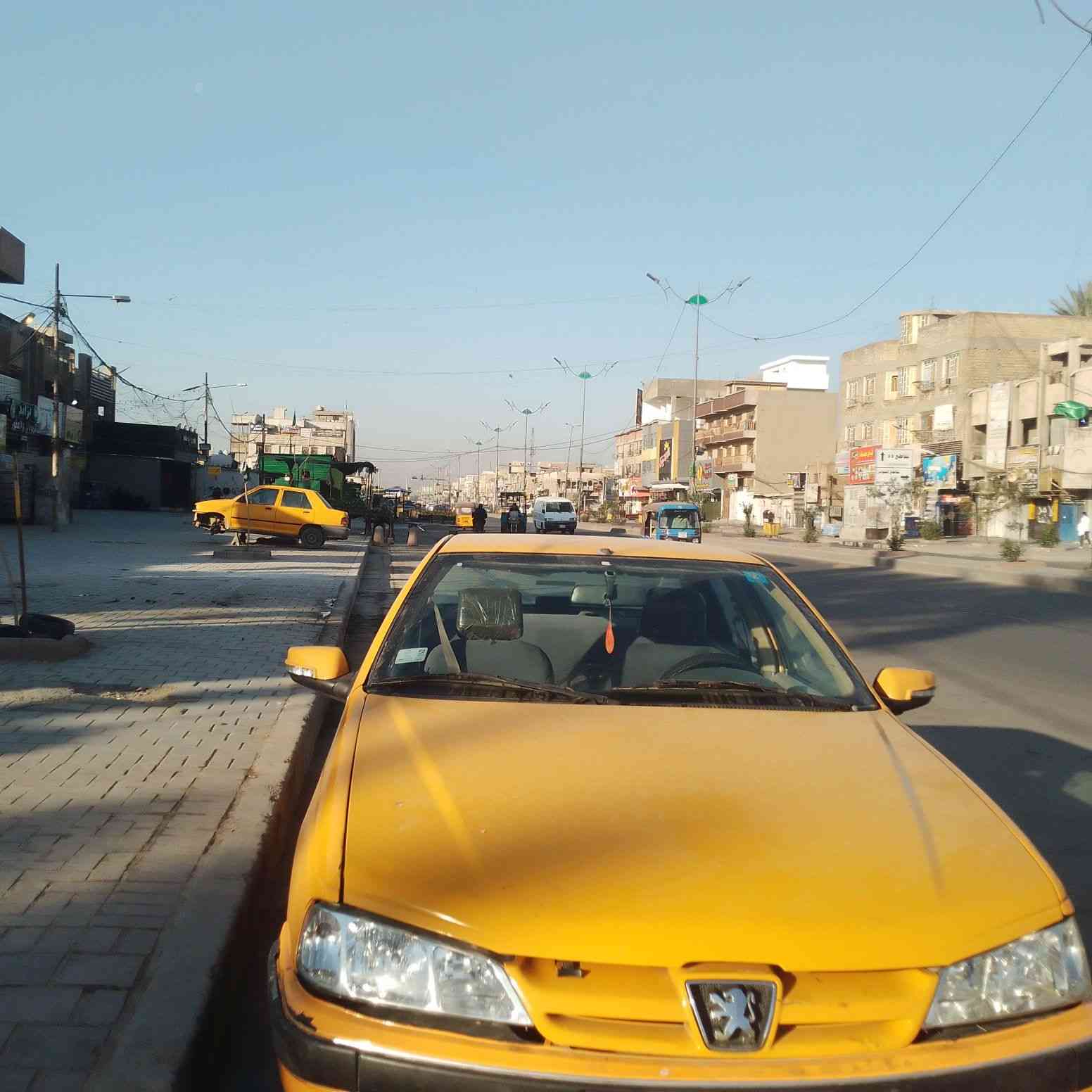 بارص مديل 18بسمي مصفرة هية وغرامات البنيد مبدل مكفولة كير ومحرك وصدر وكهربايات بس التبريد عوزة  كهربي  كبريصر جديد وغاز بي  ريدهة 47وبيهة مجال  الشراي مدينة الصدر   الهاتف ***********
