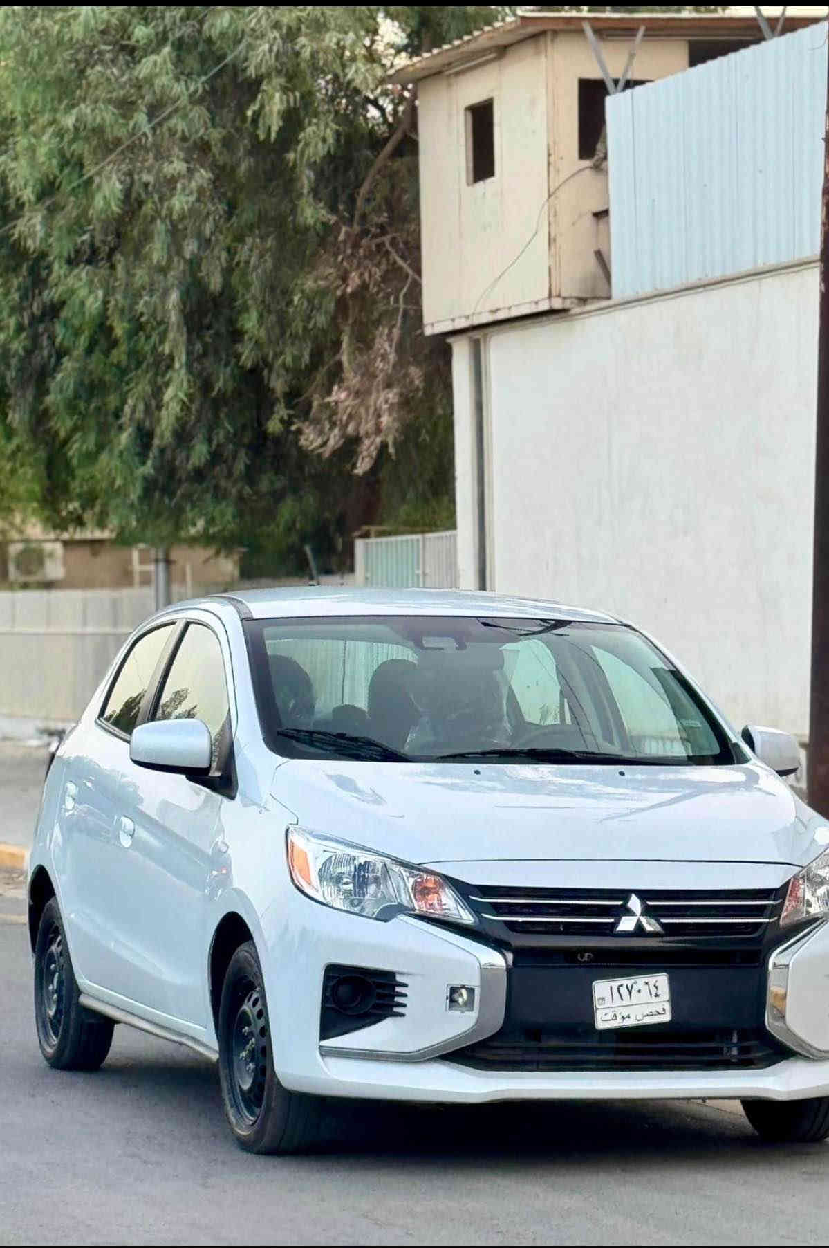 سلام عليكم 

للبيع. 

مسيوبيشي ميراج  رقم بغداد بسمي 

  موديل 2024

🔴لون سلفر قريب على البيض 

🔴بكلايت لد

🔴شاشه + كامره

🔴لايت اتو 

🔴ماسحات اتو اذا وجدات ماء

🔴كشاف بلاجكتور

🔴تبريد مناخي تحكم شاشه 

🔴رادر امامي + تحديد مسار

🔴تبريد ❄️ 

🔴محرك 1200 / 3سلندر

🛣️ماشية 20 الف 

سيارة حادثها بنيد وجاملغ  

السعر  100$ ورقة وبيها مجال 

مكان السياره كراده داخل 

*********** بغداد
