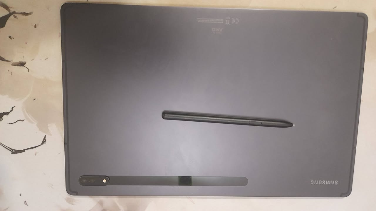 Tab Samsung S8 Ultra
ذاكرة 256GB 
شاشة سوبر OLED بحجم 14.6 انج
بتردد شاشة 120 هرتز
يدعم شريحة 5G
معالج فلاكشب جيل ال8 يشغل 120 ببجي وكود بدقة عالية
ممتاز للكتابة والدراسة وصناعة المحتوى والمونتاج
معاه لاصق اصلي مقاوم للخدش 
معاه قلم التاب الاصلي ورؤس القلم الاضافية عدد 2
استخدام شهرين نظافته 98% 
يجي معاه سماعات بلوتوث هدية
السعر 790 الف قفل
الشراي يراسلني خاص او مراسلتي على رقم الواتساب *********** رجاءً لاتكسر بالسعر اذا مو شراي 
ماعندي توصيل مكاني بالموصل
