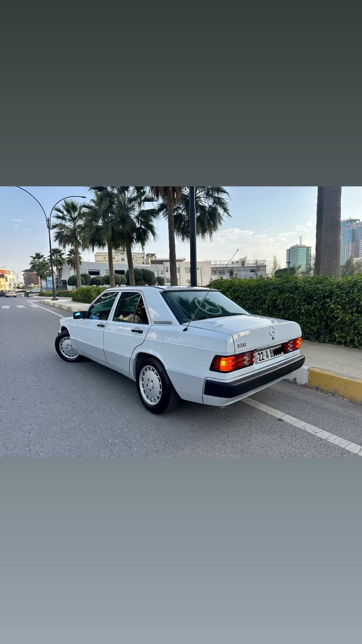 مارسيديس 190موديل 93
سلام عليكم اخوان سياره موديل 93 
سياره بشرط سونه ر و فحس 
سياره صبخ بيلادى شريكه بدون ضربه بدون صبخ عراقى بدون خياس
بشرط كفاله عامه 
كير مكينه اكسل تبريد  كفاله كلش 
سياره رقم اربيل دولى سنه ويه جديد حتا 2030
مكينه بلادى حجم  230
مكان اربيل سعر سياره (80) و مجال قليل 
***********
